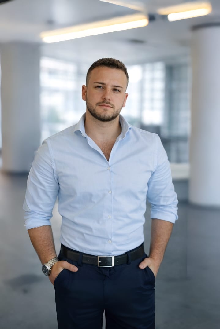 Lukas Ahubert Lennon, Gerente General de IKUBERT